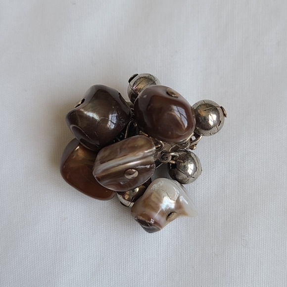 SALE!! Vintage Mid Century Marble Cluster Clip On Earrings - Picture 3 of 5